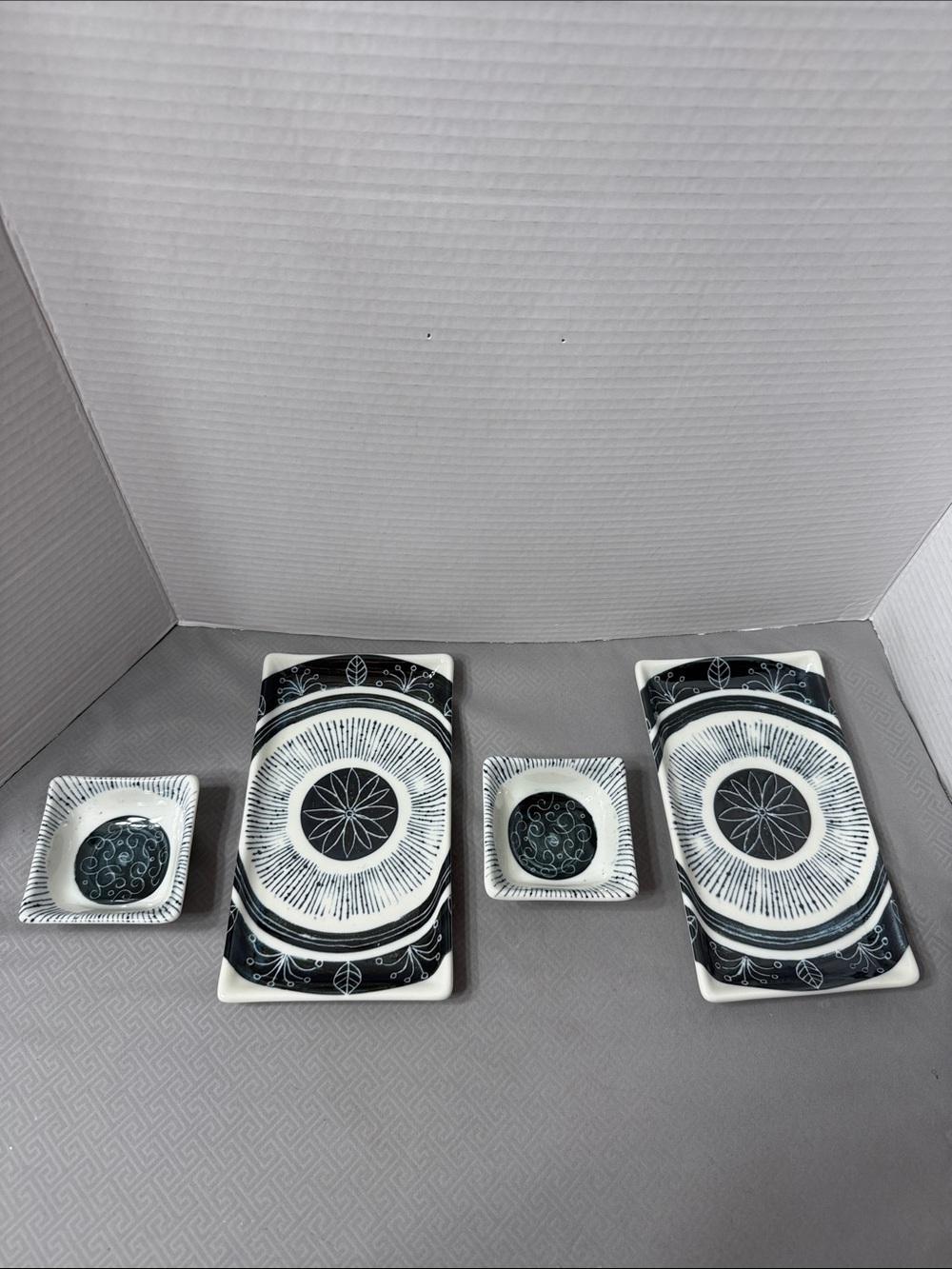 Vintage Crate & Barrel Akira Japanese Sushi Plates and Dipping Bowls Set for 2